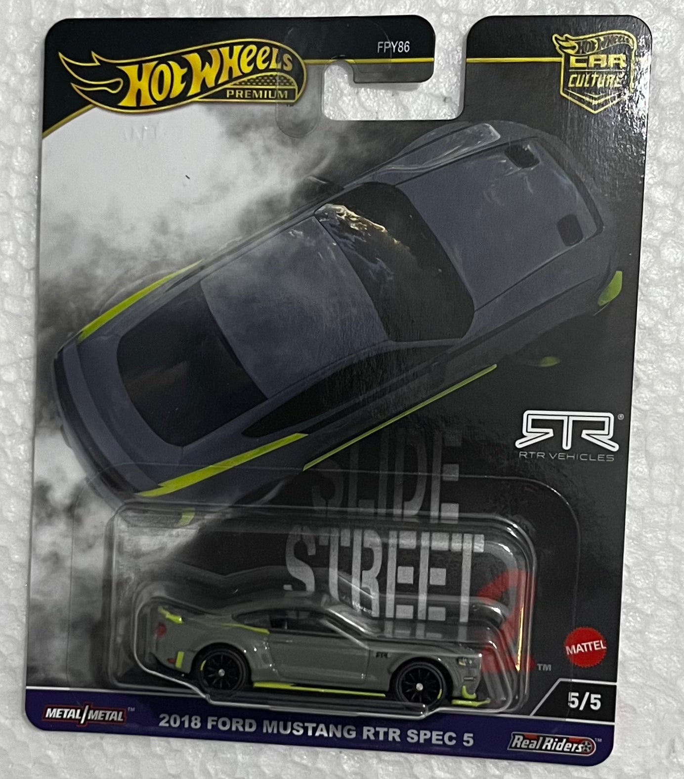 Hot Wheels Premium Slide Street 2 2018 Ford Mustang RTR Spec5